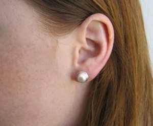 E070s.01.victoria pearl earring